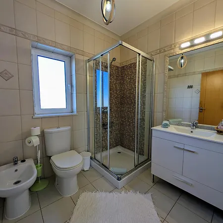 Golfinho Apartment